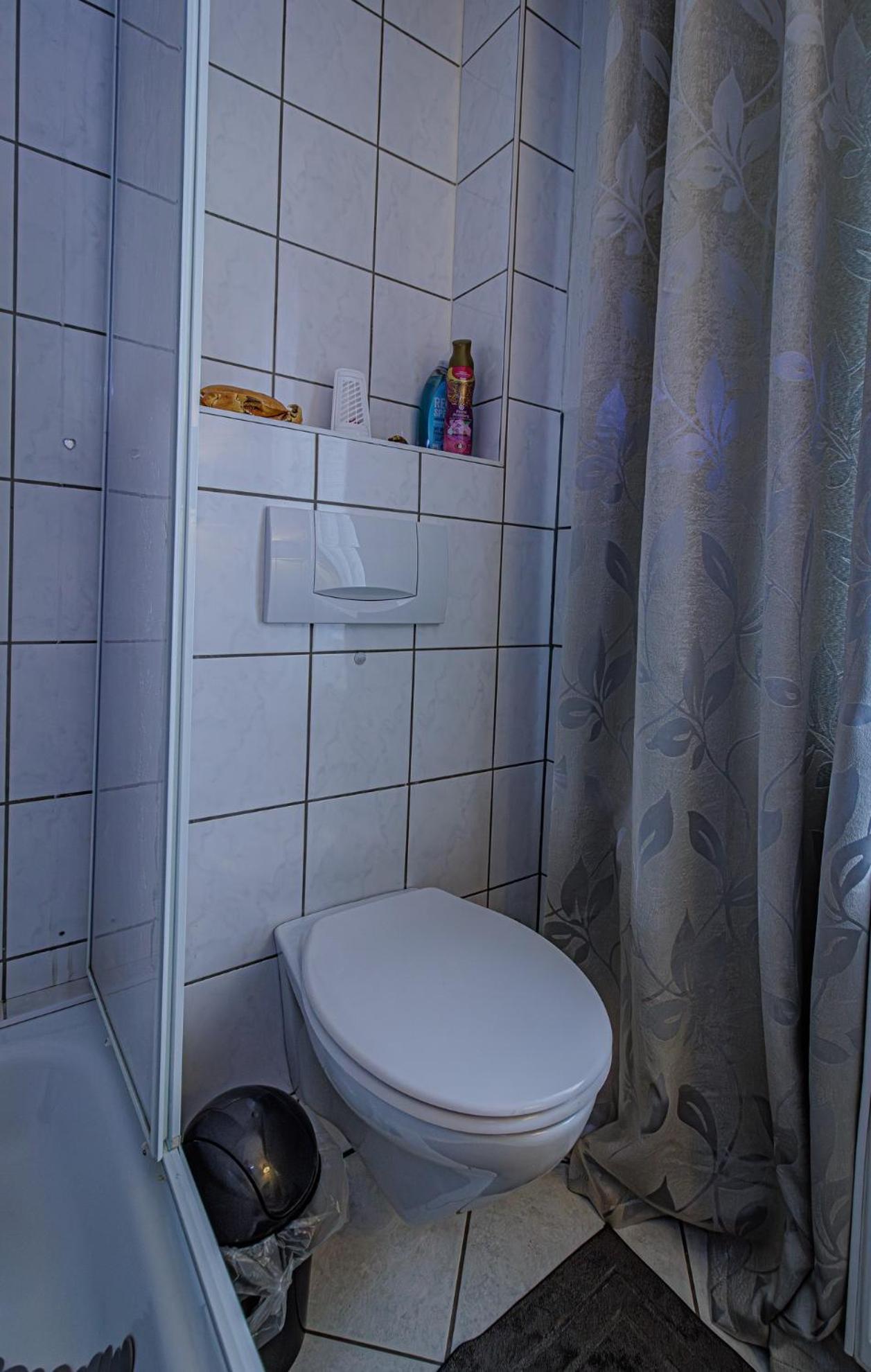 Wohnen Ueber Einem Mediterranen Restaurant,Apartment 2 Oder 3 Leipzig Exteriör bild